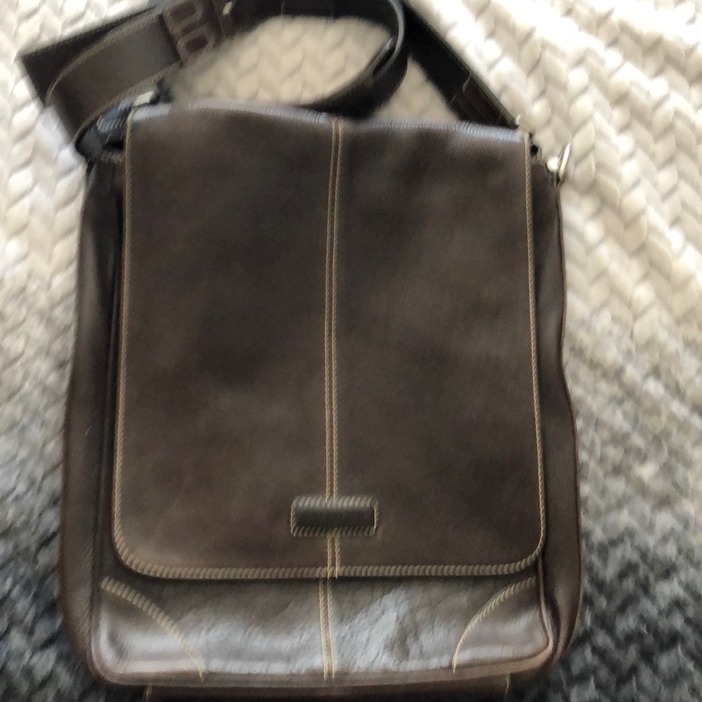 Men’s colehaan bag